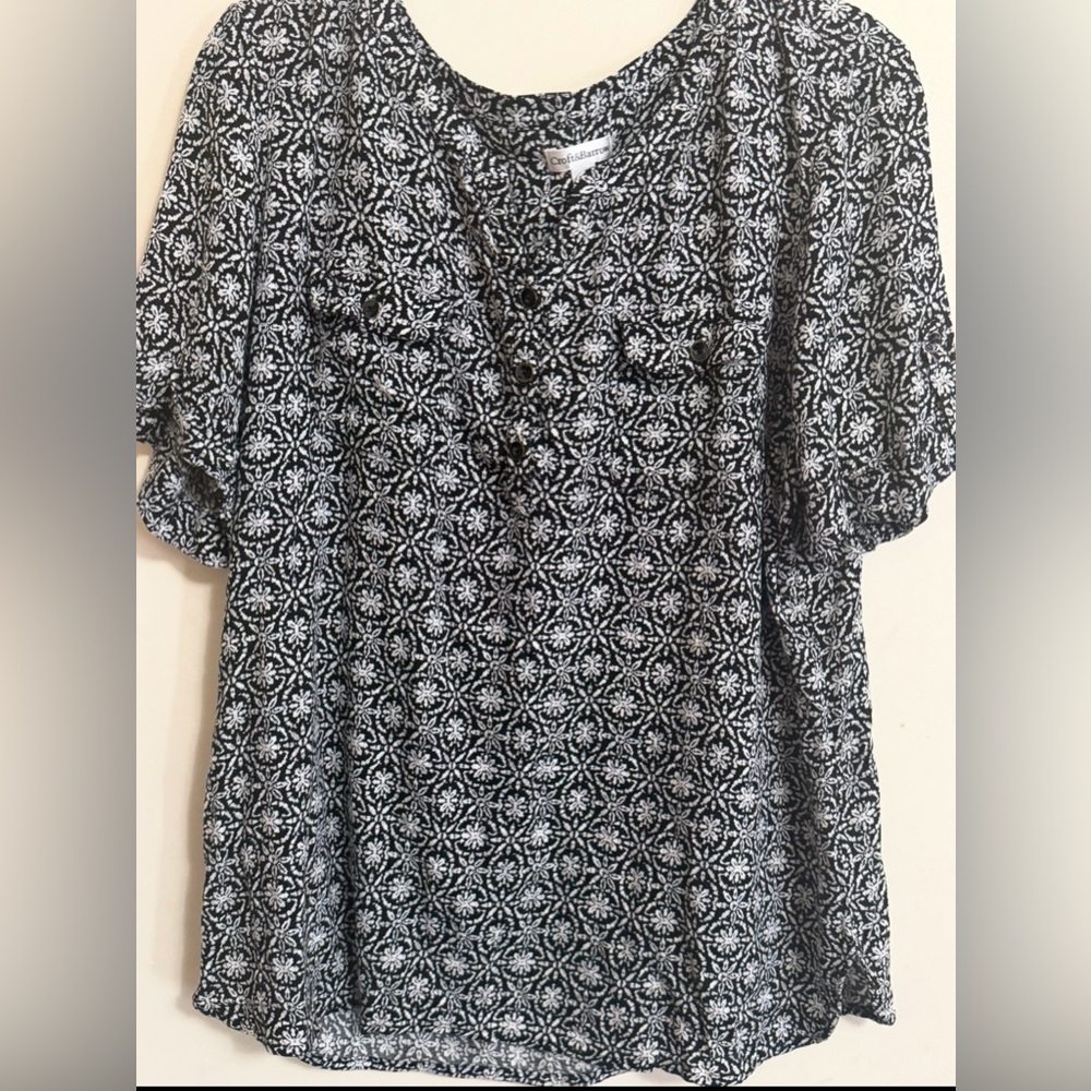 CROFT & BARROW STRETCH Women's Black and White Patterned Top